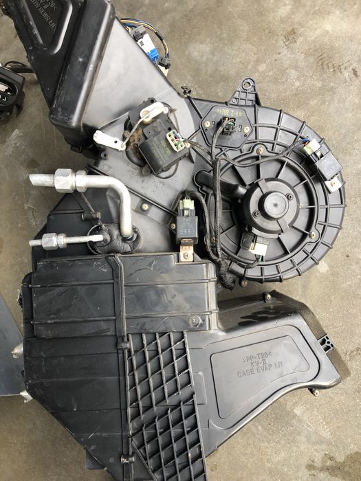 Продавам киа за части