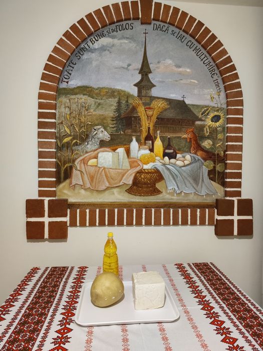 Branza de oaie din productia proprie a Mânăstirii