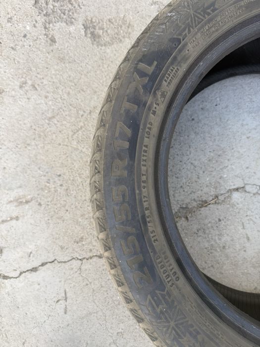 Продам шины зимние 215 /55./ 17