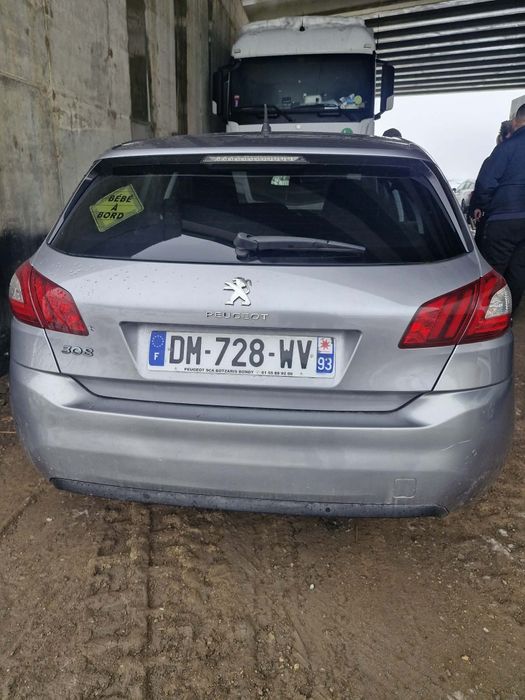 Vând urgent Peugeot 308 1.2  cp 130 benzina euro 6