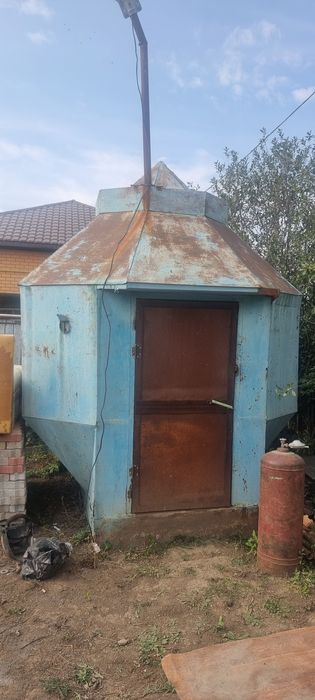 Железная будка продаеться