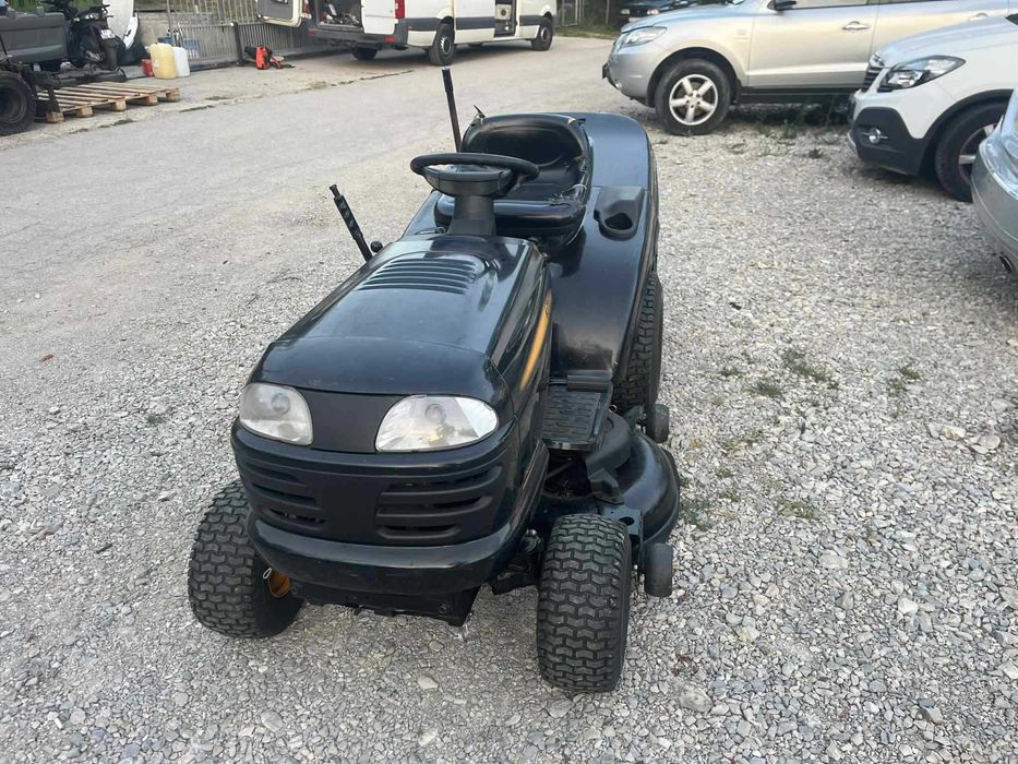 Продава се тракторна косачка