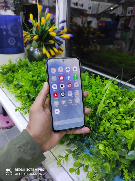 Samsung A55 8/128gb holati alo