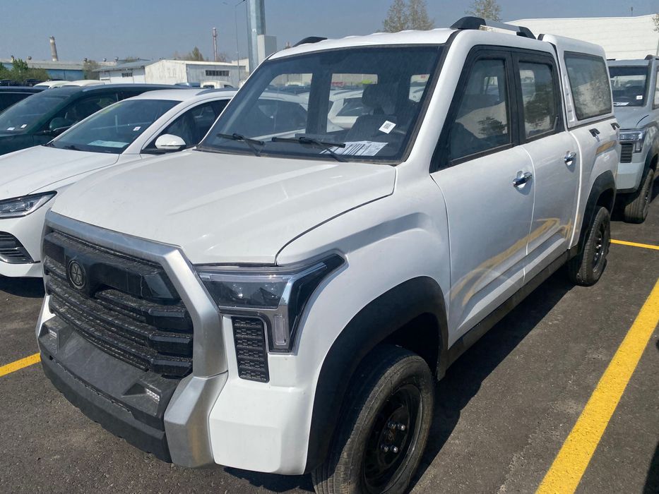 Продаю машину пикап.