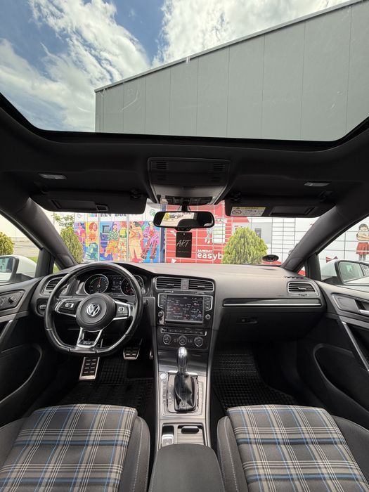 Volkswagen Golf 7 GTE  Hibrid