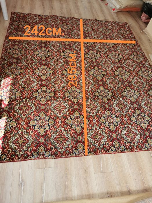Персийски килим 242/285см.