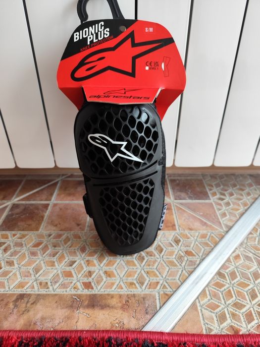 Genunchiere alpinestars bionic plus S/M, Noi !