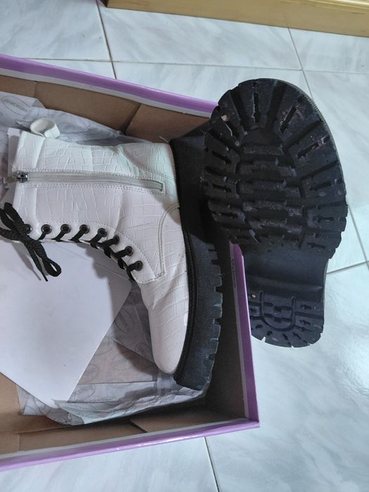 Дамски ботуши номел 38