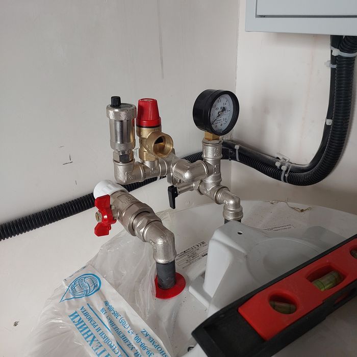 Отопление, водоснабжение.