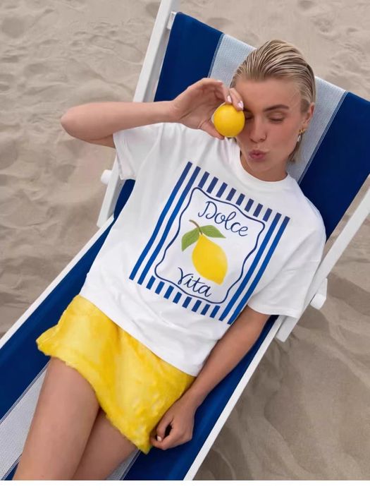 Стильная футболка