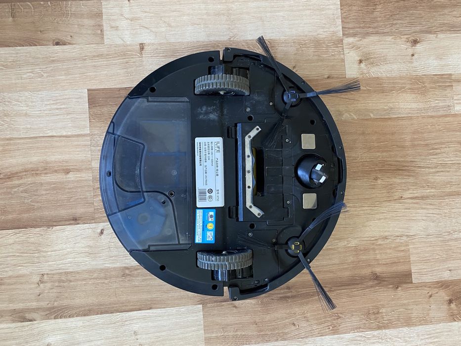 Робот Ilife X750