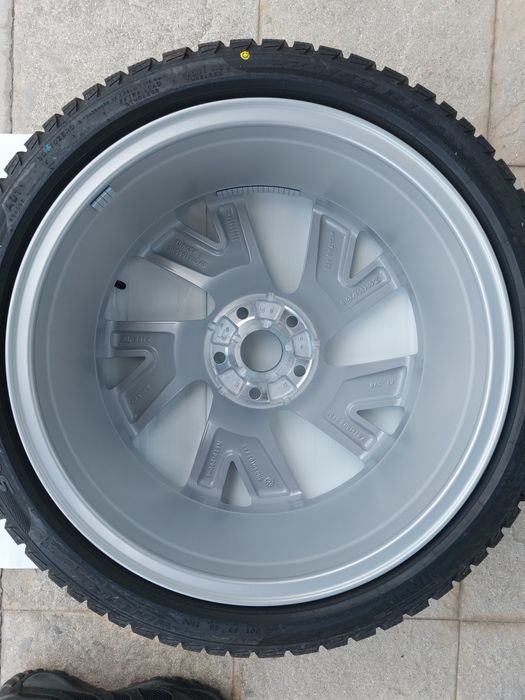 Оригинални джанти за Golf 8 Bergamo 18"