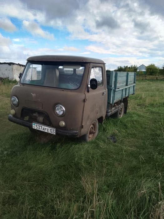 Продам УАЗ бортовой