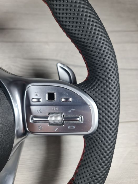 Volan-Mercedes-AMG-Retrofit-A-C-E-G-V-CLS-GLC-GLE-GLS-CLA-GLK-SLC-Nou