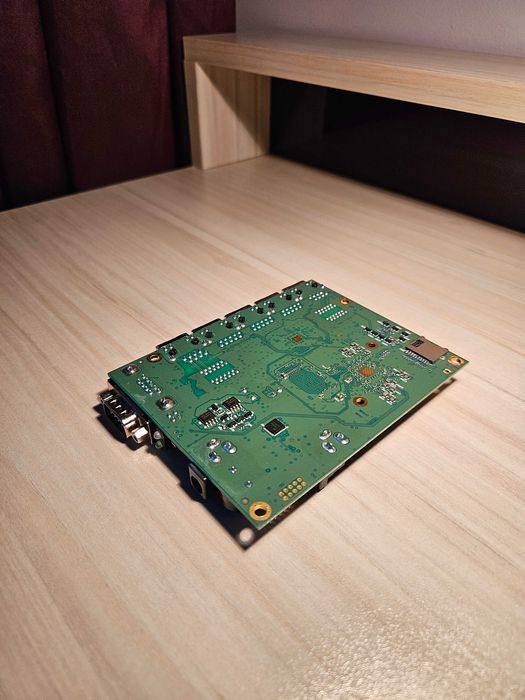 Рутер Микротик MikroTik RB450Gx4, v7, Gigabit, POE, WireGuard, 2 броя