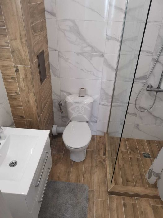 Продава се Тристаен апартамент в Бургас, Сарафово - 101 кв.м за 1951 €/кв.м - Снимка #3