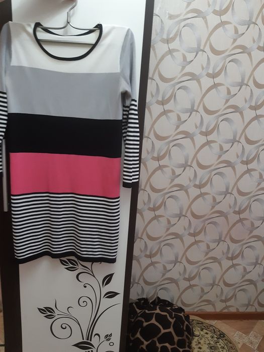 Продам  платья  все новые