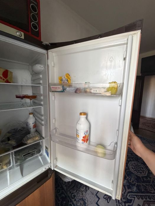 Холодильник Indesit