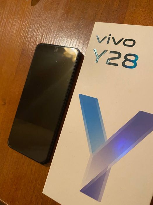 Продам телефон vivo Y28