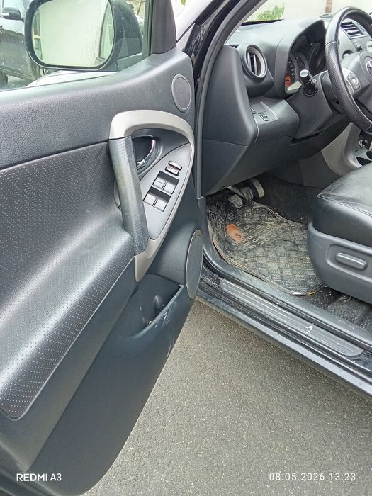 Продава Toyta rav 4