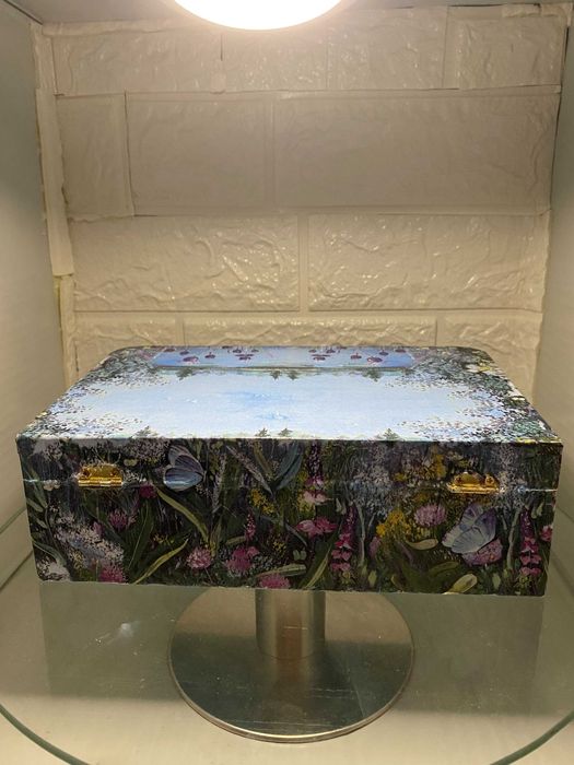 Дървена кутия за бижута