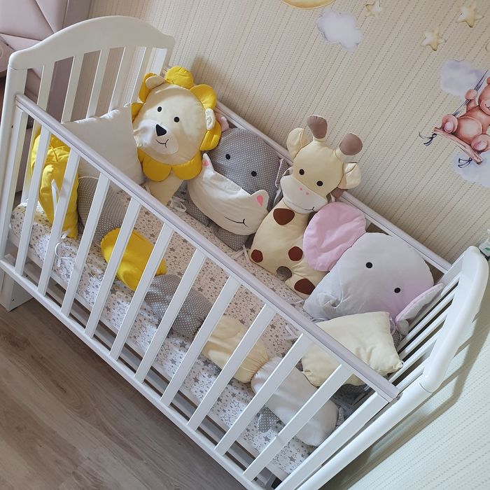 Кровать с матрасом