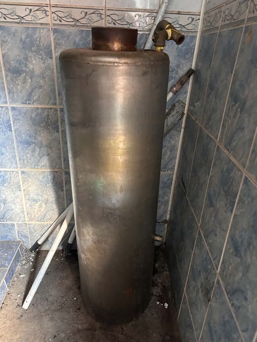Бойлер на твърдо гориво. Хром никелов водосъдържател.