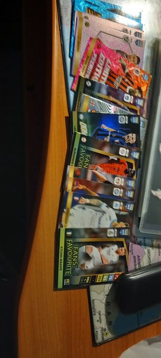 Caronașe fifa panini 365 10 years