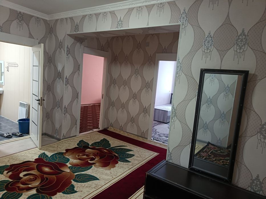 Kvartira sotiladi frunza massivda USELL yonida