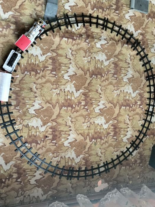 Детский паровозик на батарейках