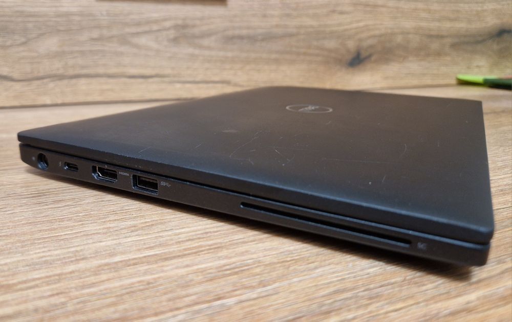 Dell Latitude 7390 13.3"  i7-8650U 1.9Ghz 8GB RAM 256GB SSD