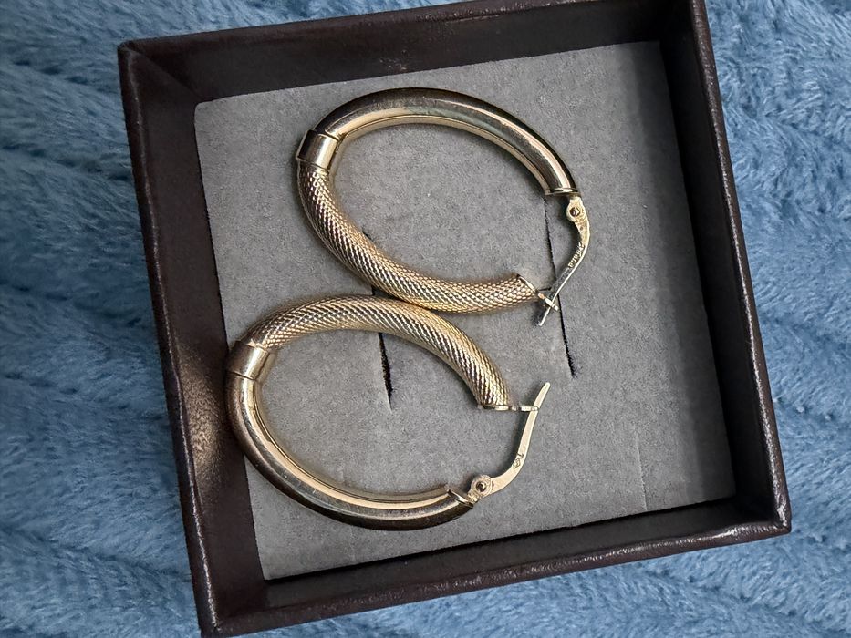 Продам желтое золото серьги