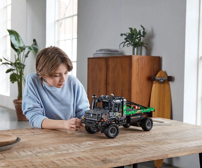 LEGO 42129 Technic 42129 - Камион 4x4 Mercedes-Benz Zetros