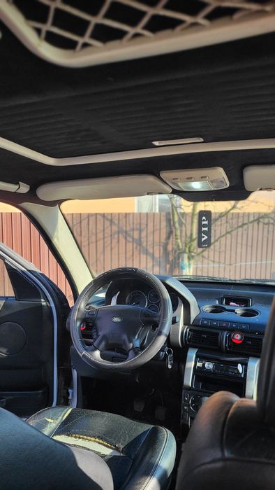 Land Rover Frelandeer 1