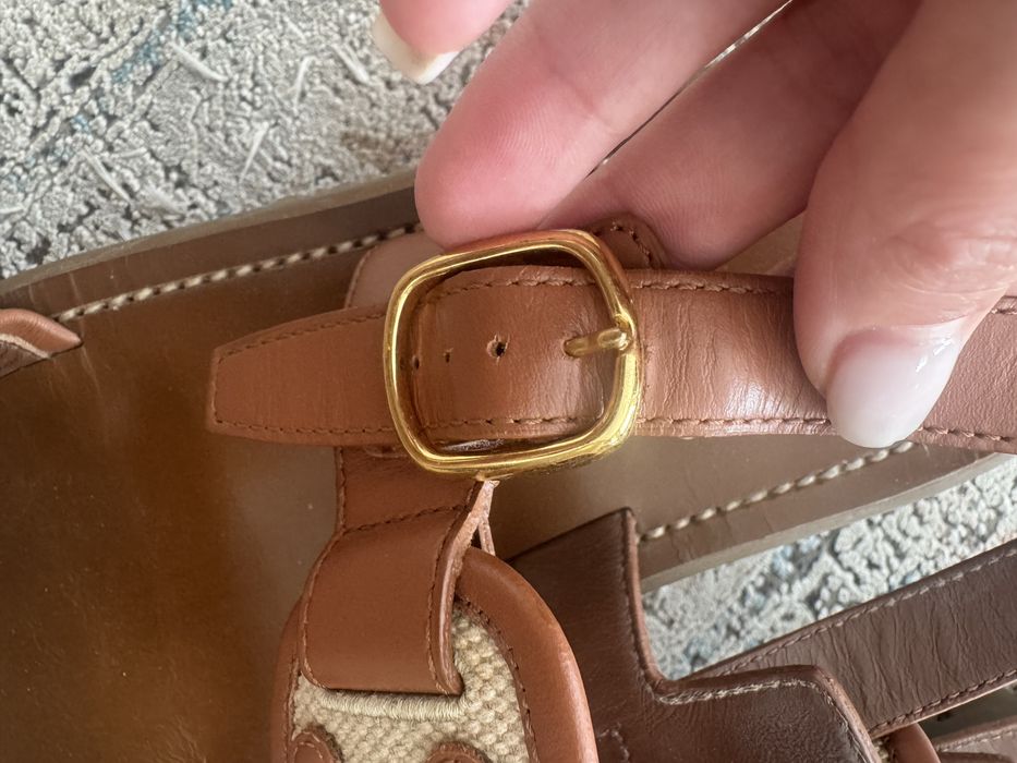 Оригинални сандали на Celine