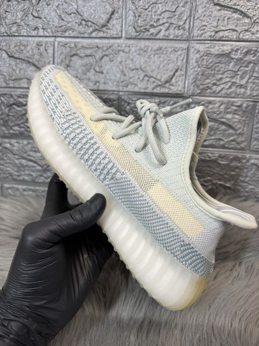 Yeezy 350 V2 Cloud White Pk Premium