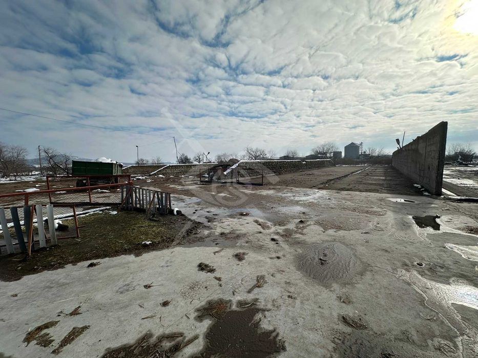 Продава се Промишлена сграда в Брезово - 19119 кв.м за 30 €/кв.м - Снимка #4