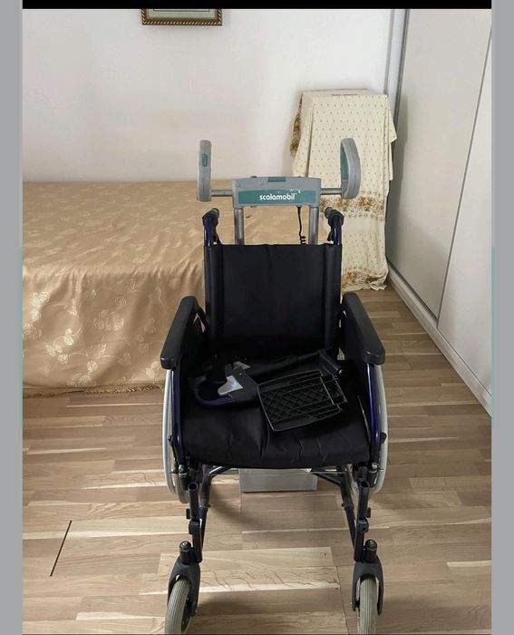 Lift cărucior pentru persoane cu dizabilități