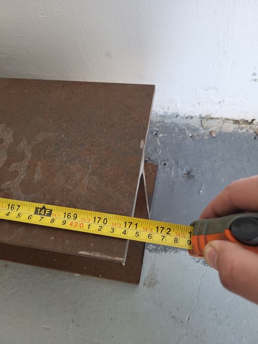 Vând grinda metalica