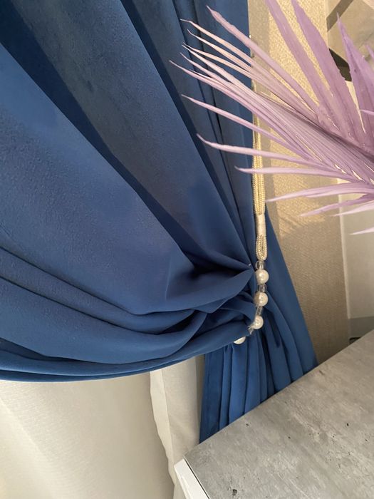 Шторы срочно продам