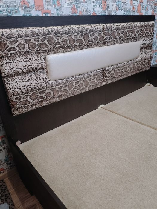 Продам спальный гарнитур