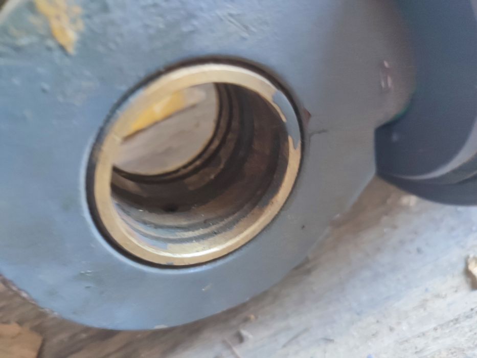 Шток гидравлика 2шт