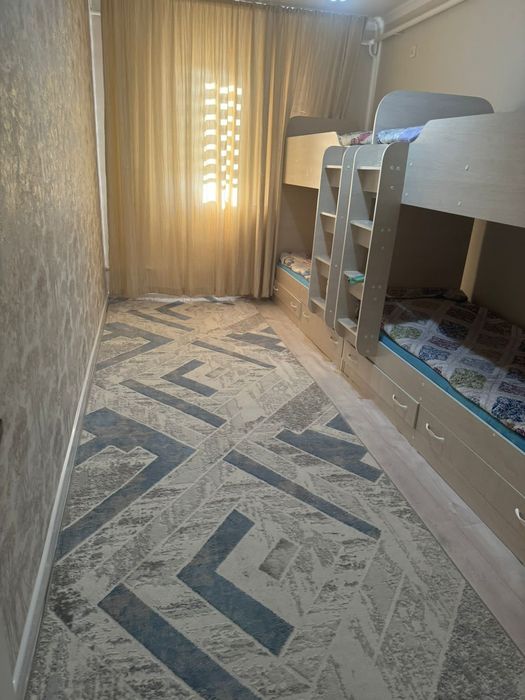 Детский кровать кілемімен