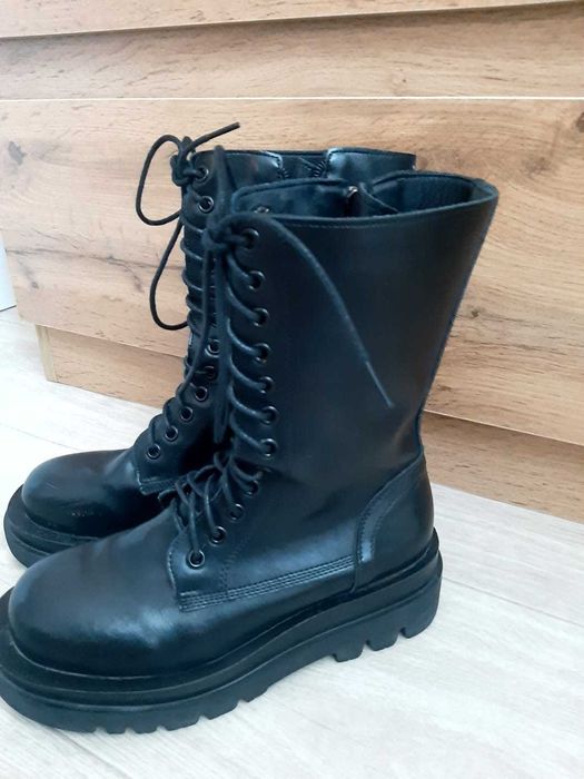 Продам обувь размер 39