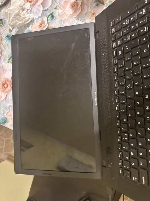 Laptop Lenovo.