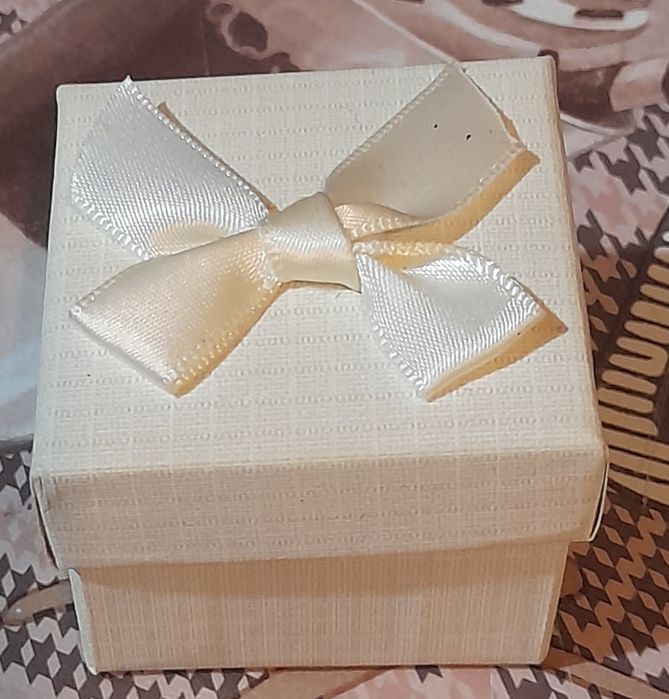 Vând urgent inel din argint