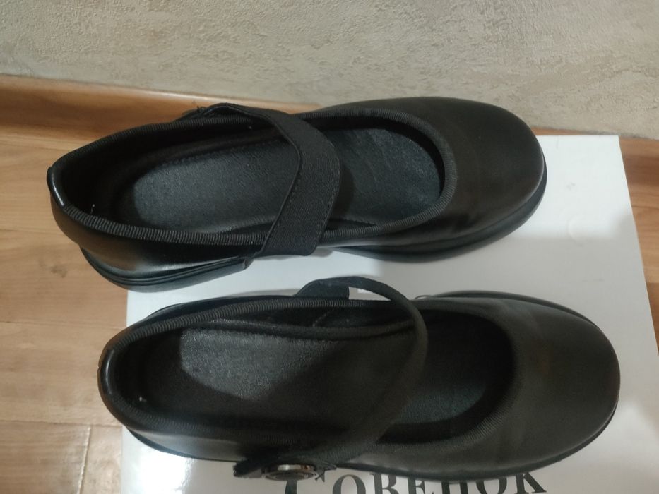 Обувь для девочки школьная