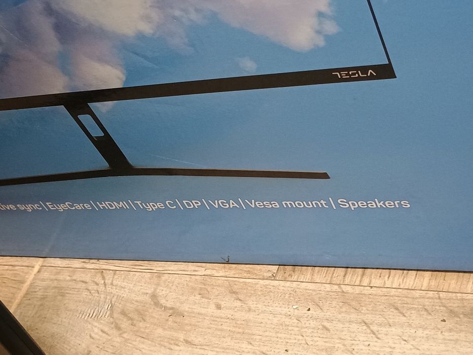 Monitor Tesla 24" 100hz  - NOU