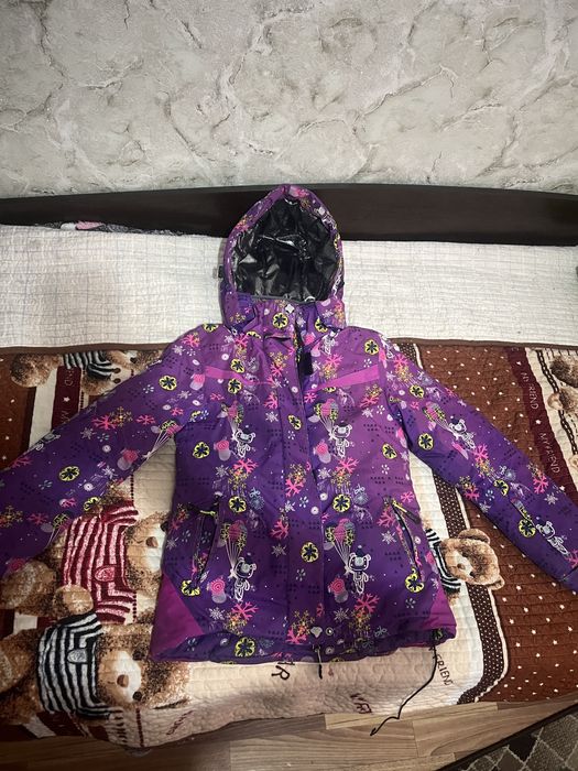 Продам зимний комплект на девочку