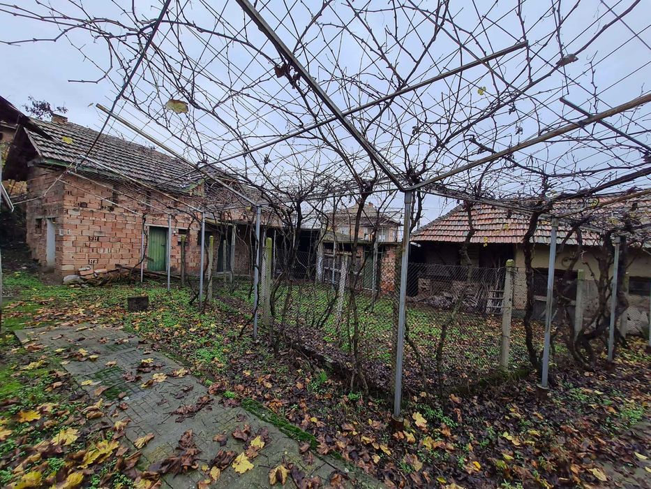 КЪЩА с.Брест обл. Плевен